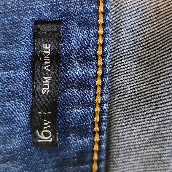 TALBOTS WOMAN'S JEANS - Picture 10 of 12